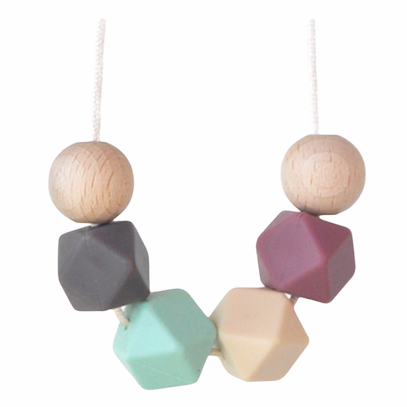 Collar lactancia Abril